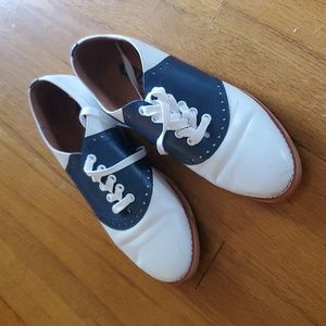 Navy Blue and White Royal Vintage Oxfords size 6.5